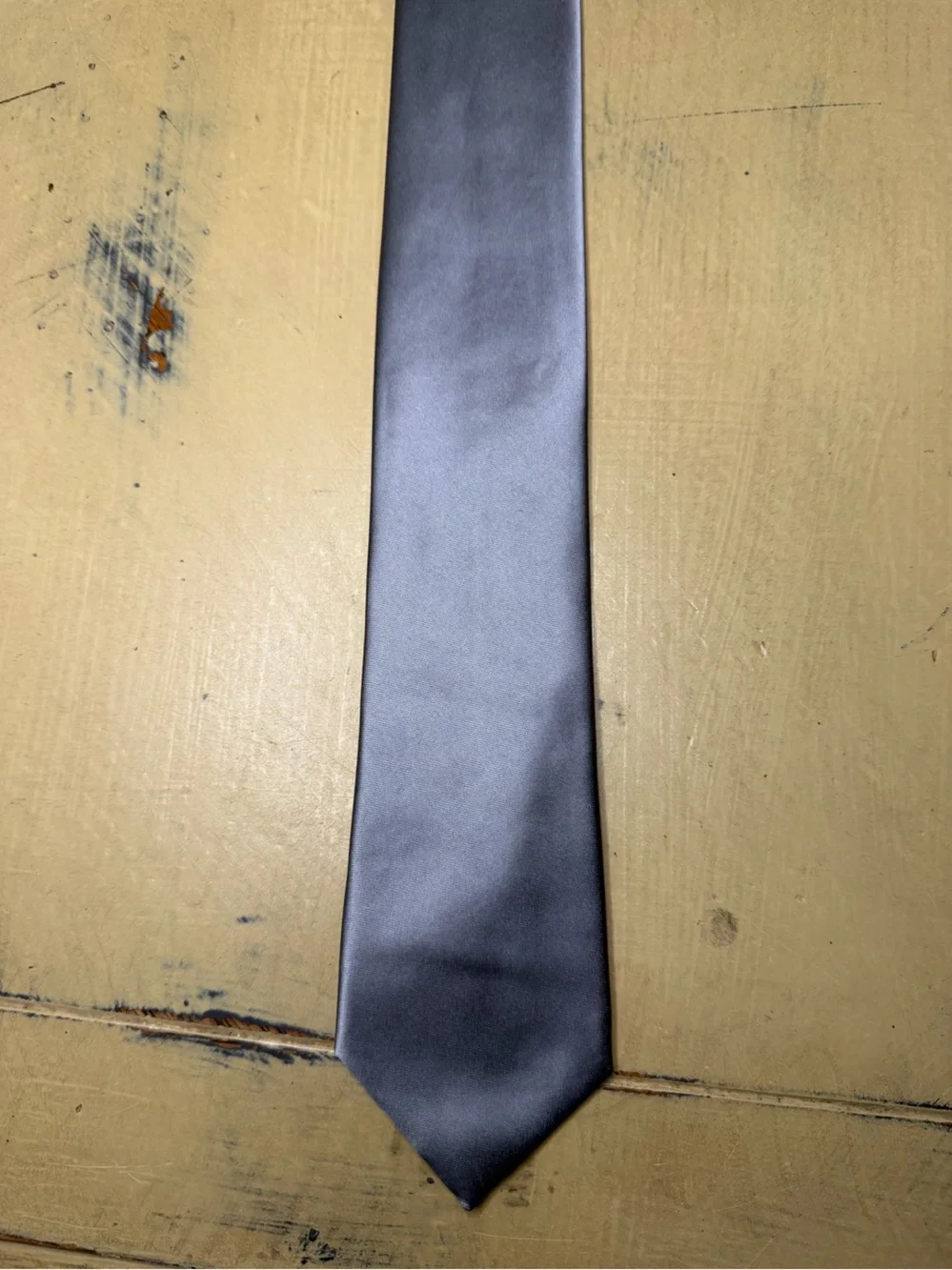 Van Heusen Silver Tie - Picture 2 of 4